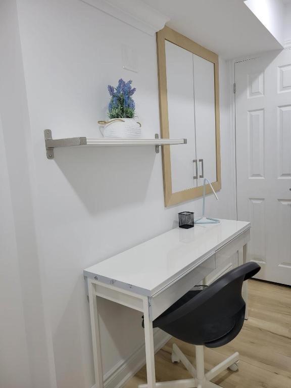 Modern Oasis In Richmond Hill, The Place For You! Apartamento Exterior foto